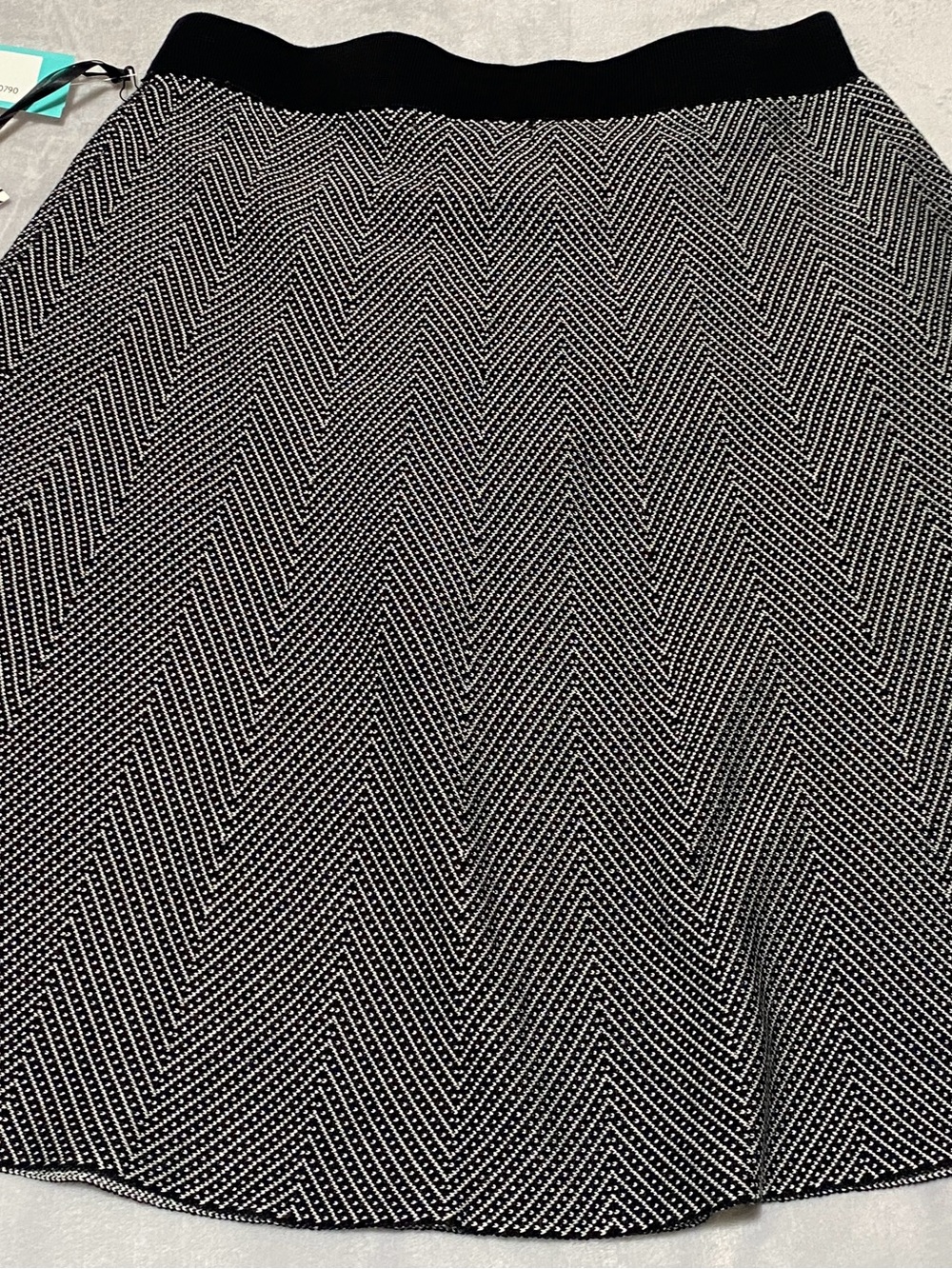 41 Hawthorn Black & White Chevron Knit skirt